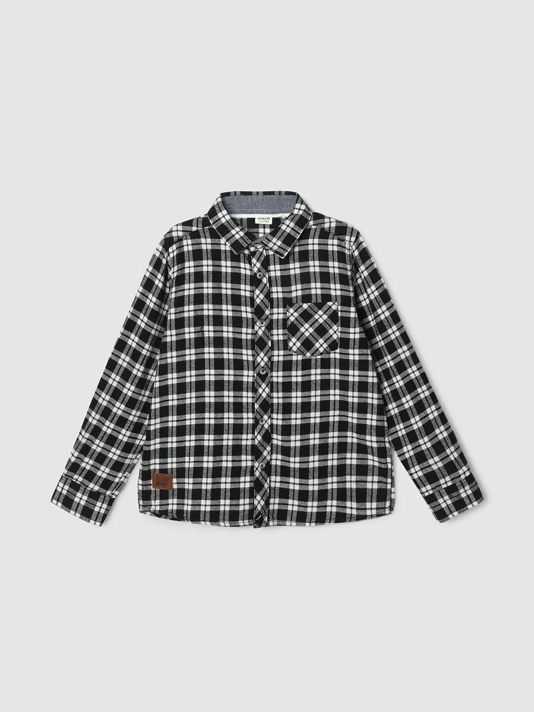 

max Boys Checked Classic Cotton Shirt, Black