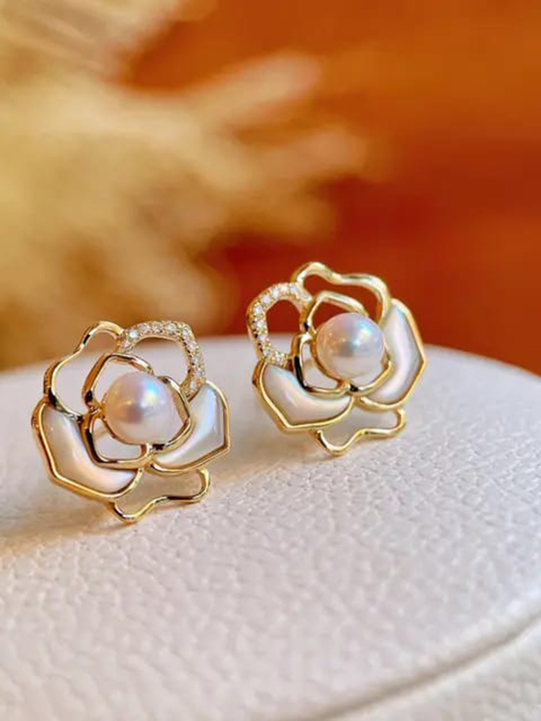 

VIEN Gold-Plated Floral Cubic Zirconia Studs Earrings