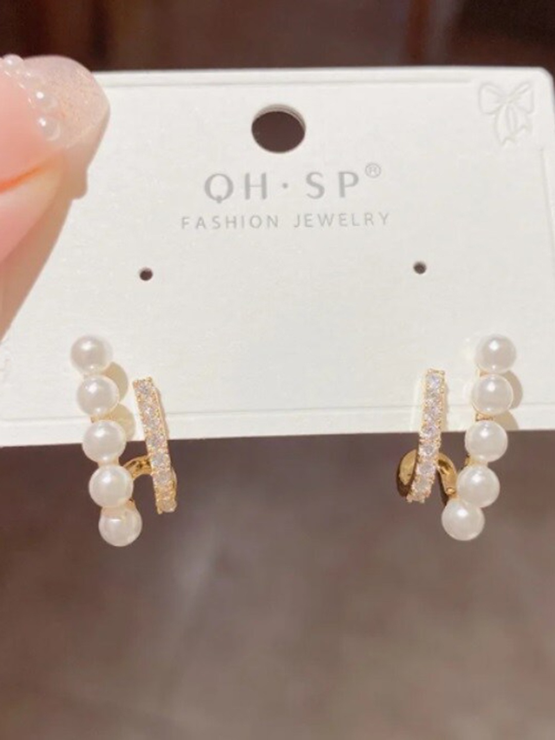 

VIEN Gold-Plated Contemporary Studs Earrings