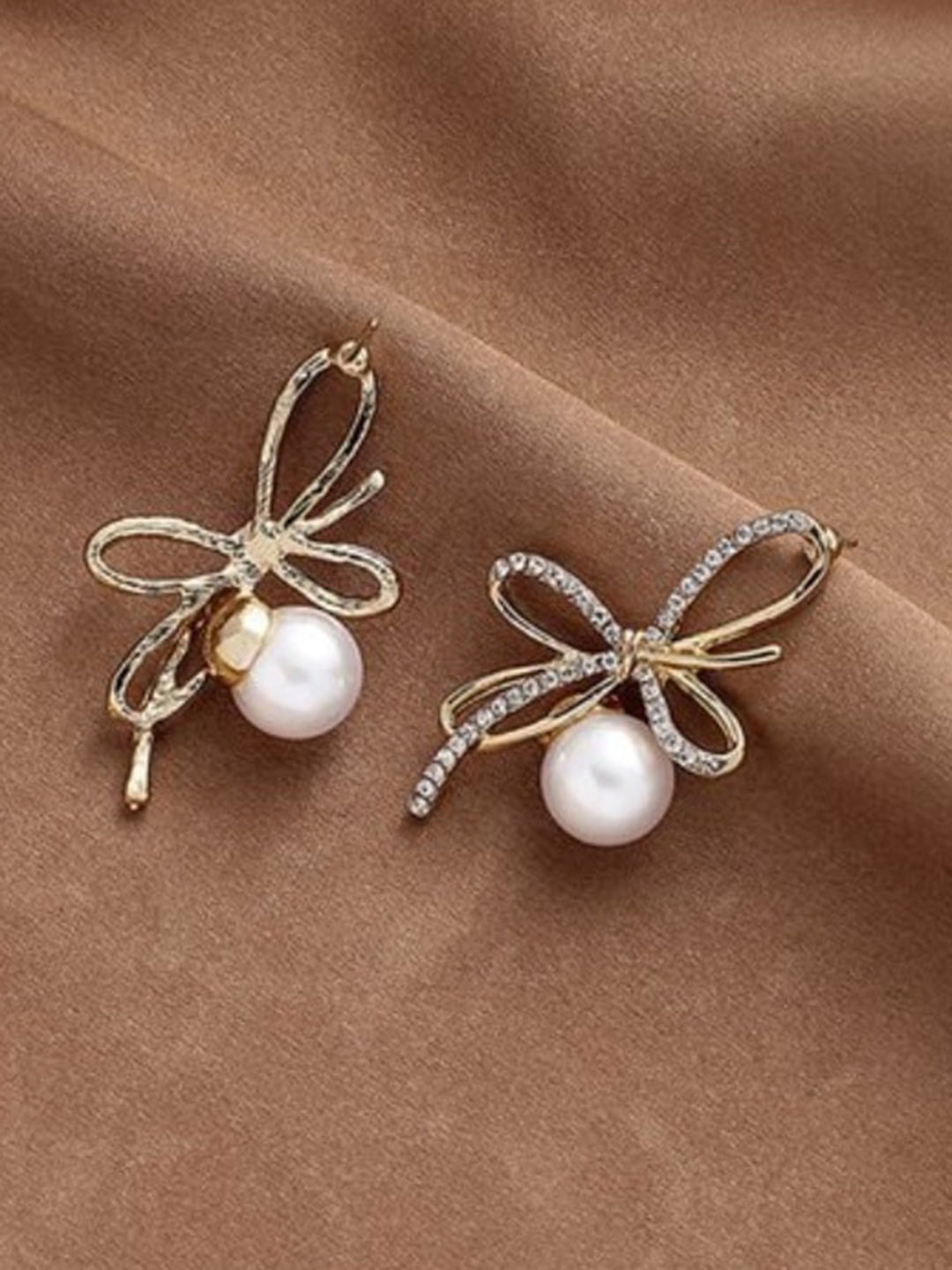 

VIEN Gold-Plated Contemporary Studs Earrings