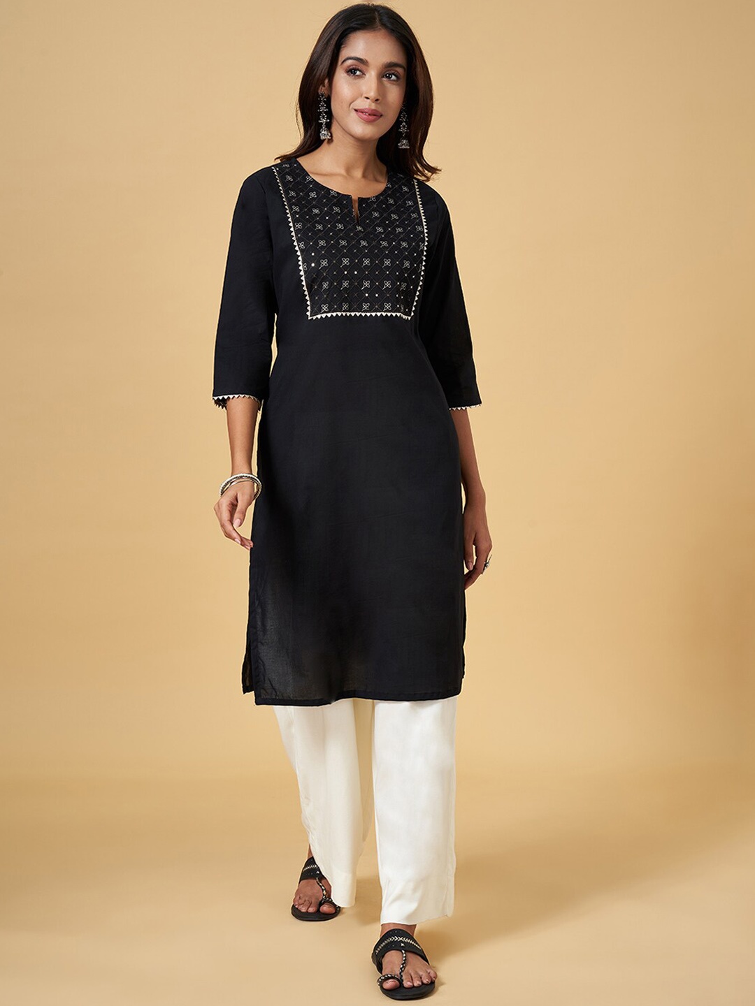 

RANGMANCH BY PANTALOONS Floral Yoke Design Straight Gotta Patti Kurta, Black