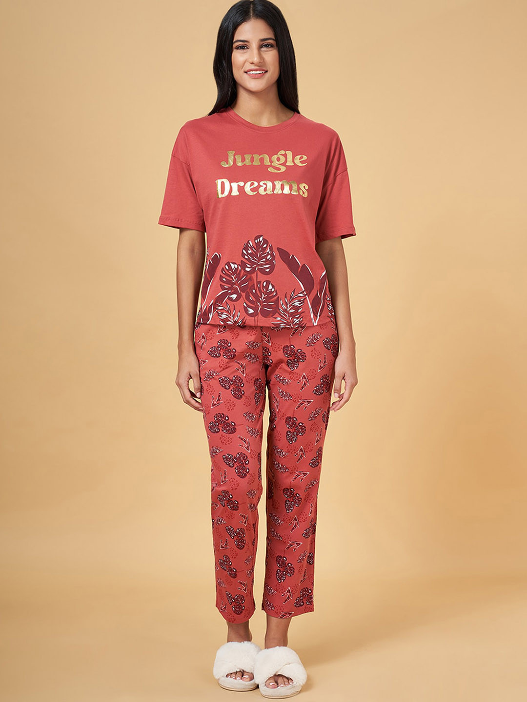 

Dreamz by Pantaloons Printed Cotton T-shirt With Pyjamas Night Suit, Red