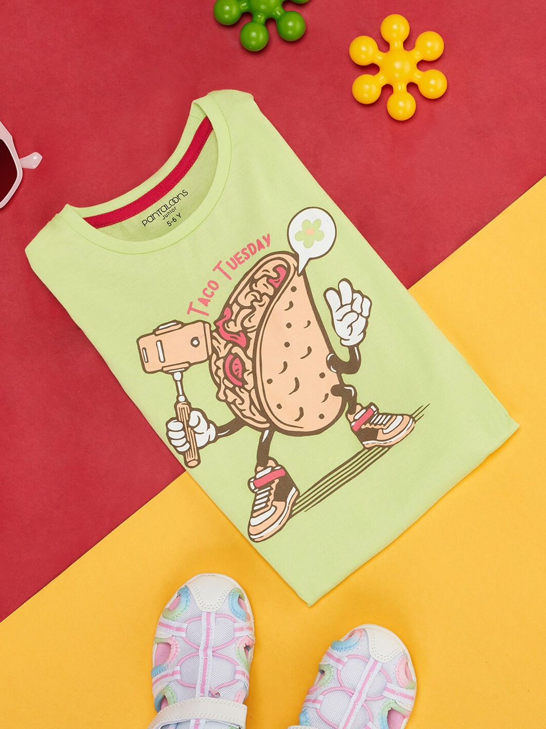 

Pantaloons Junior Girls Graphic Printed Long Sleeves Cotton T-shirt, Green