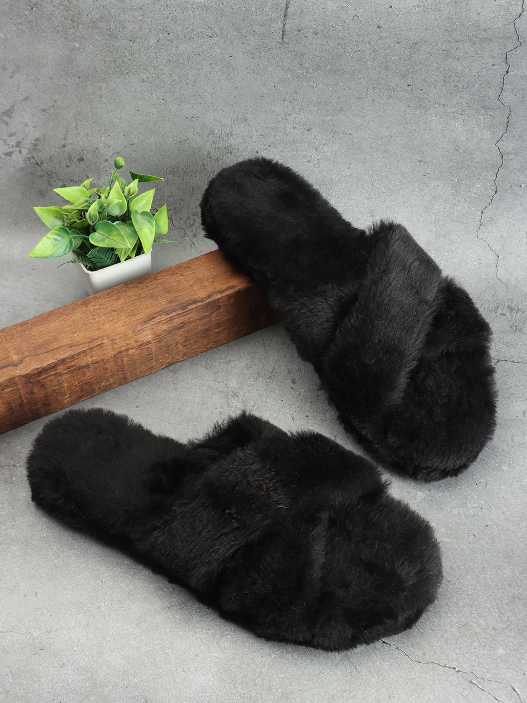 

ADIVER Self Design Fur Room Slippers, Black
