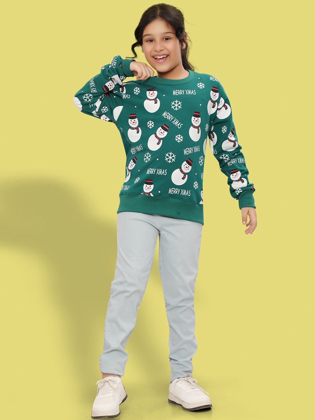 

Ninos Dreams Girls Typography Printed Cotton Sweatshirt, Green