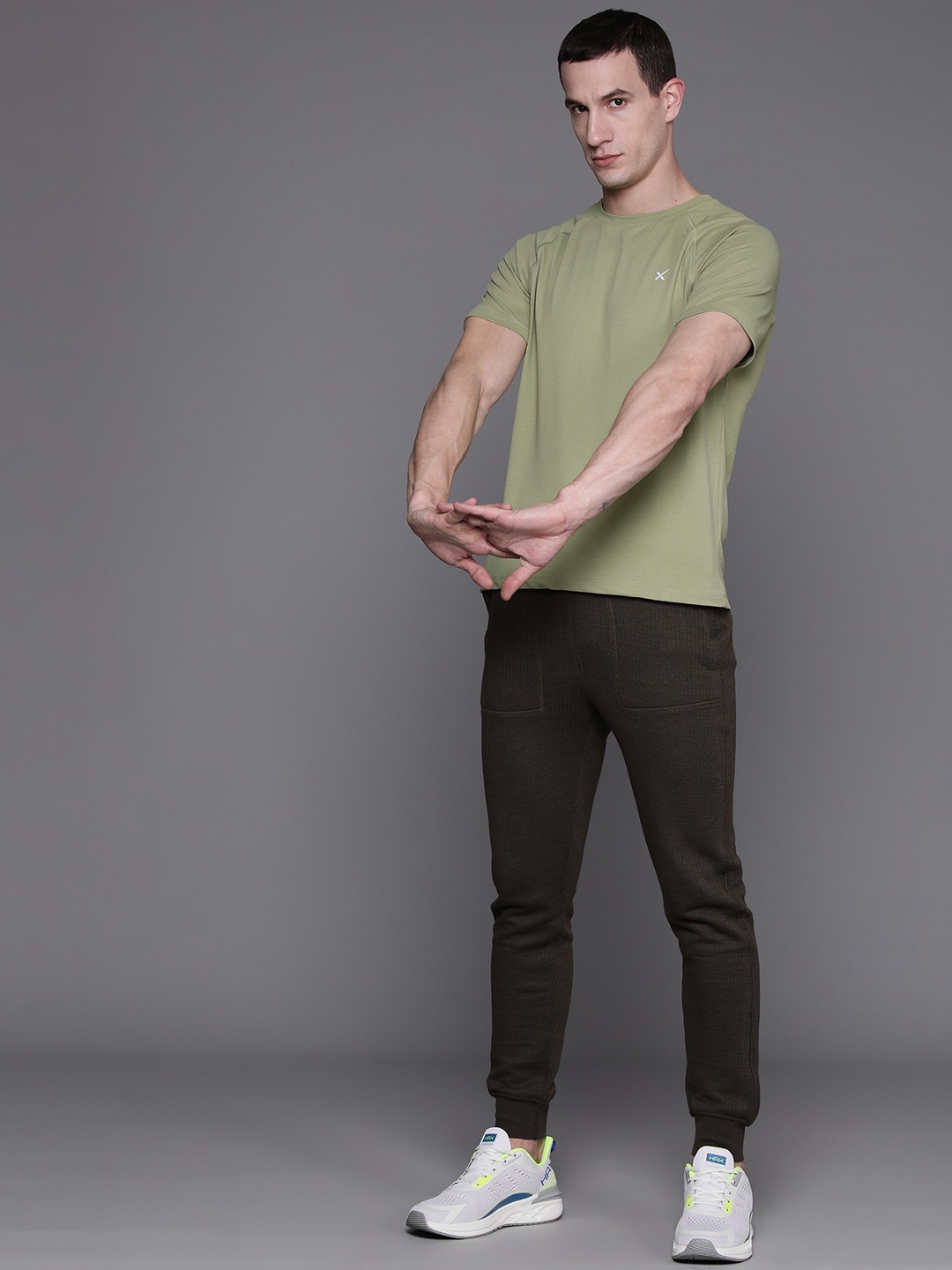 

HRX by Hrithik Roshan Men Raglan Sleeves Rapid-Dry Sports T-shirt, Olive
