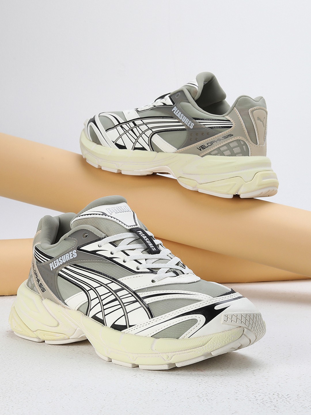

Puma x Pleasures Unisex Velophasis Overdye Sneakers, Grey