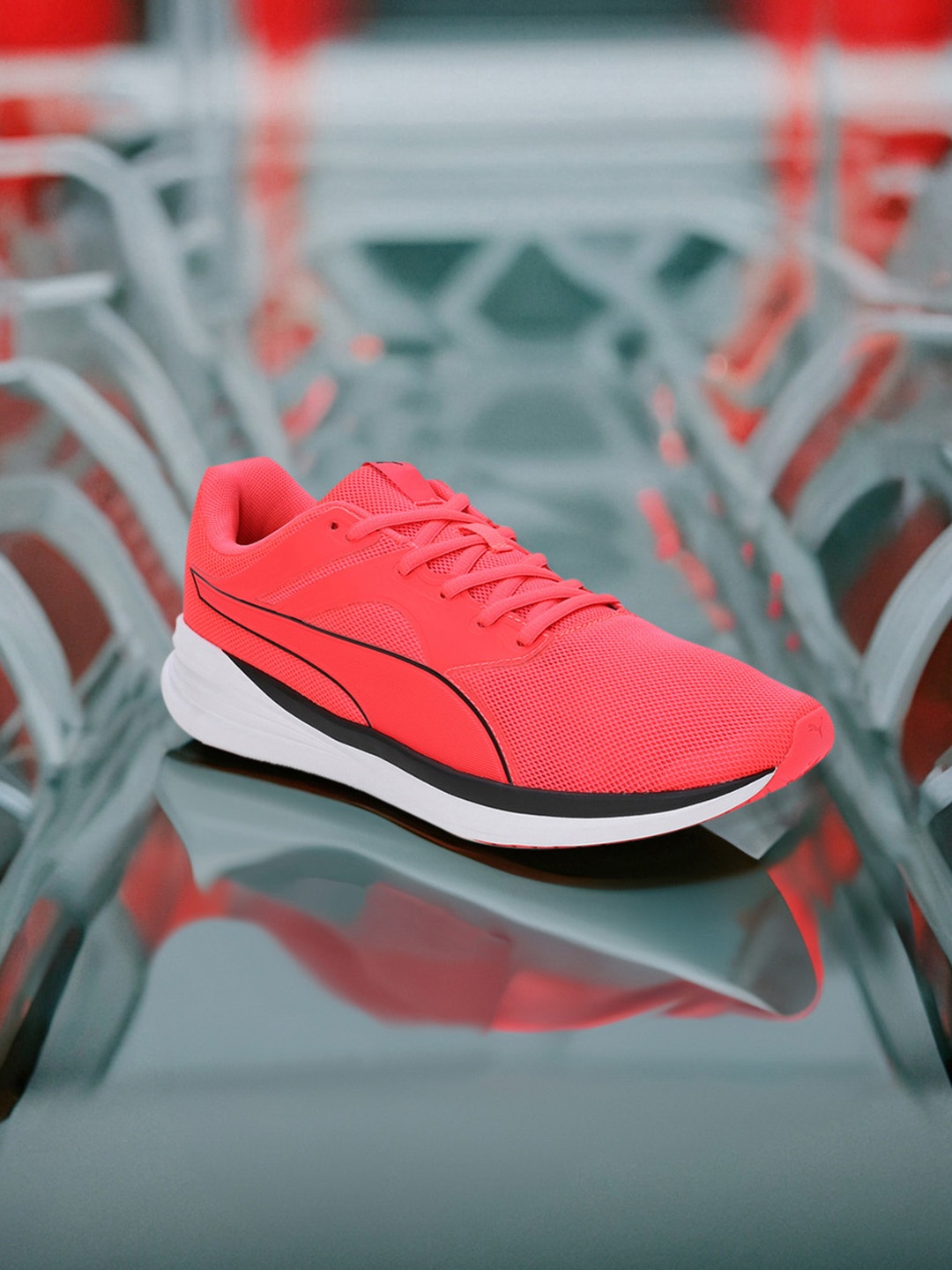 

Puma Unisex Transport Running Shoes, Red