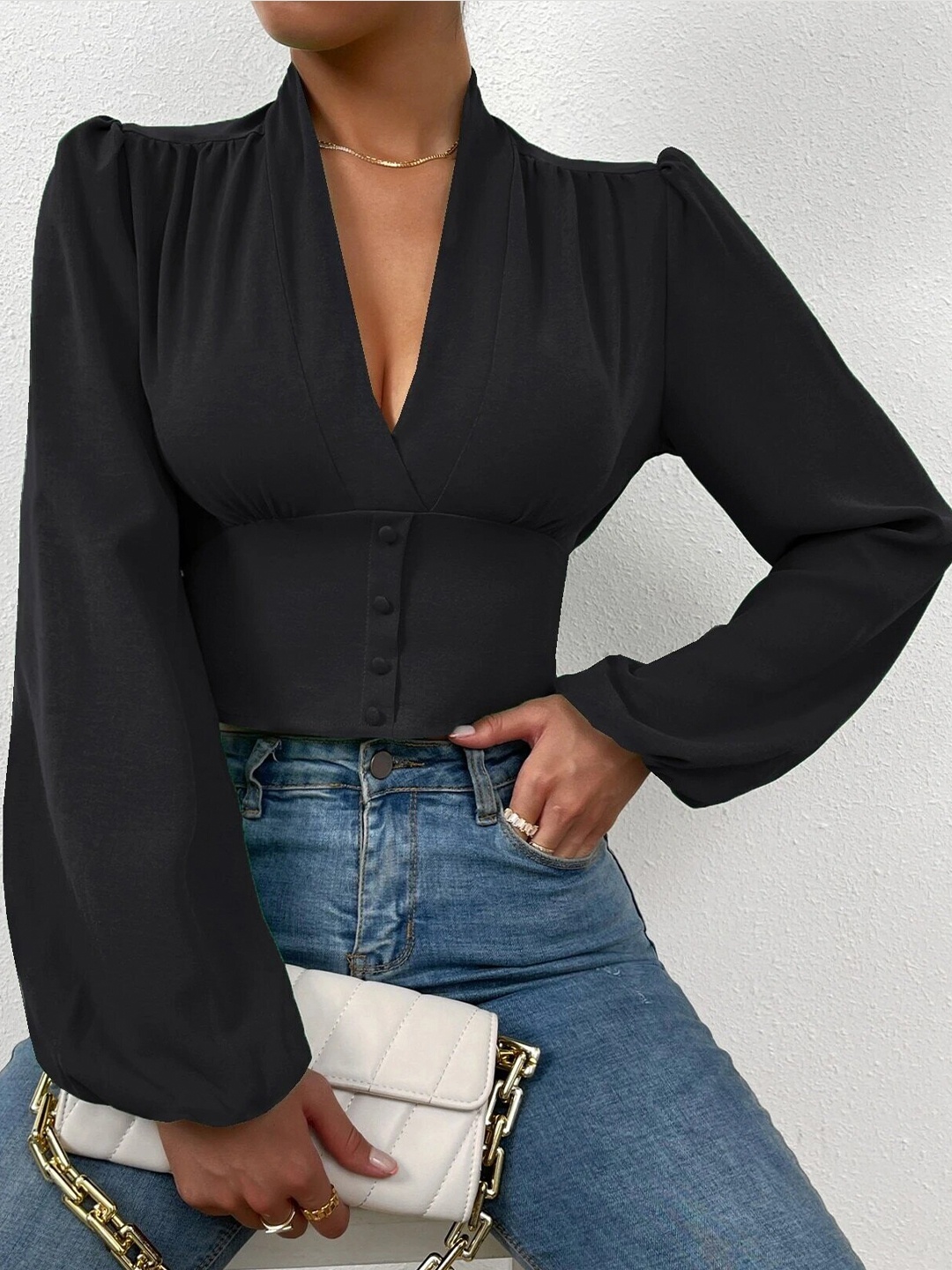 

Stylecast X Slyck Black V-Neck Puff Sleeves Crop Fitted Top