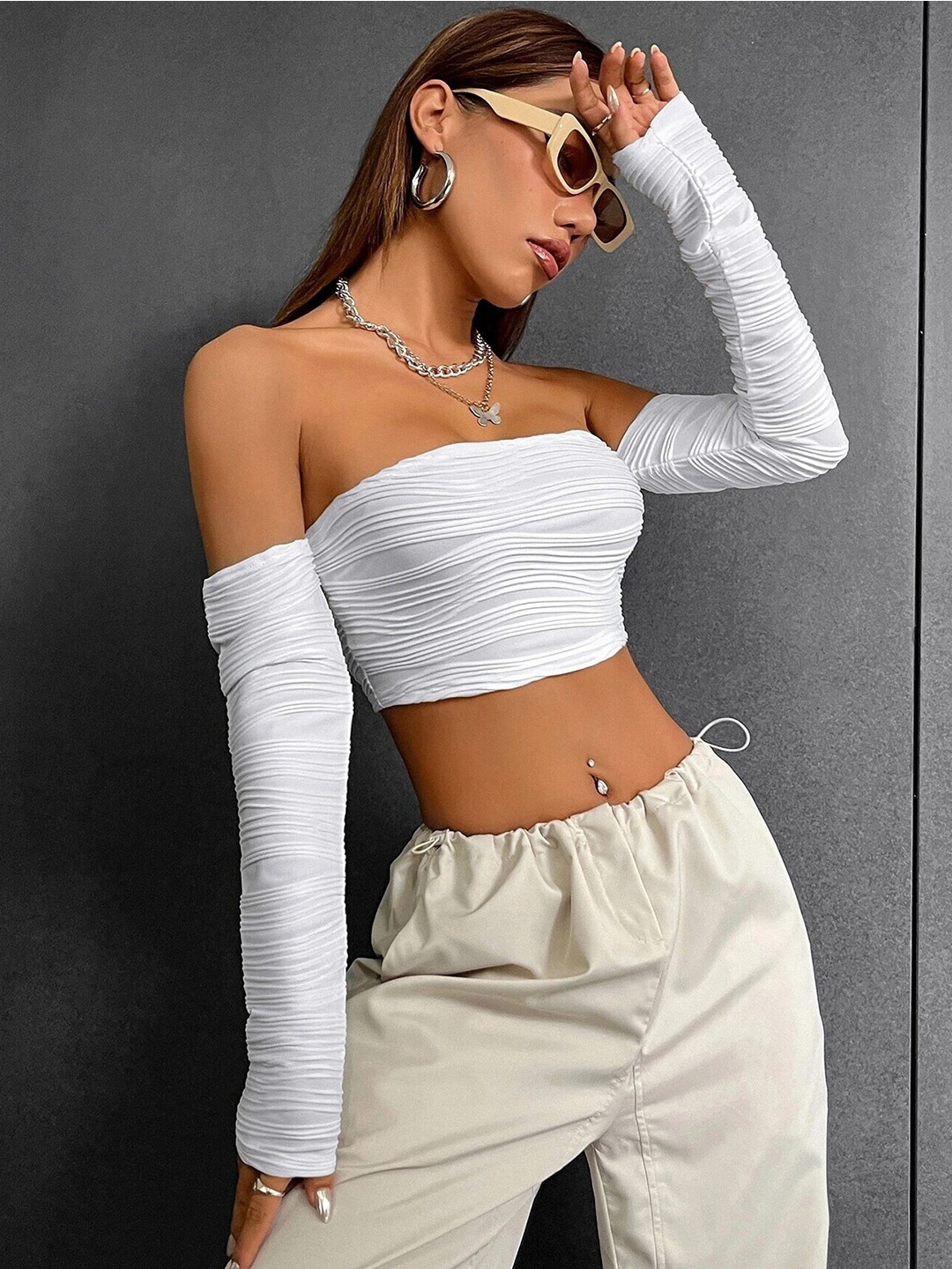 

Stylecast X Slyck Self Design Off Shoulder Bardot Crop Top, White