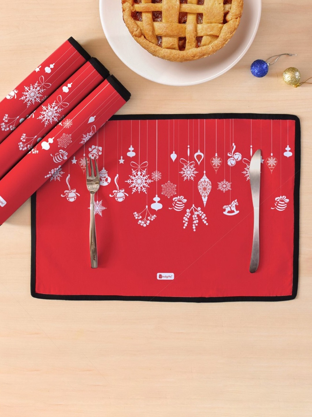 

Indigifts Red & White 4 Pieces Printed Table Placemats