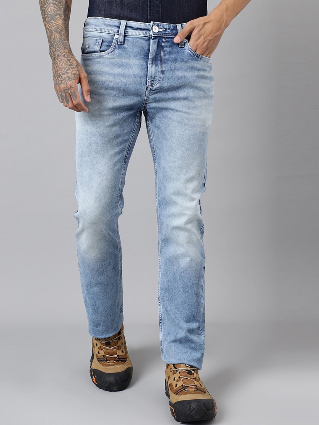 

Woodland Men Slim Fit Clean Look Heavy Fade Whiskers Jeans, Blue