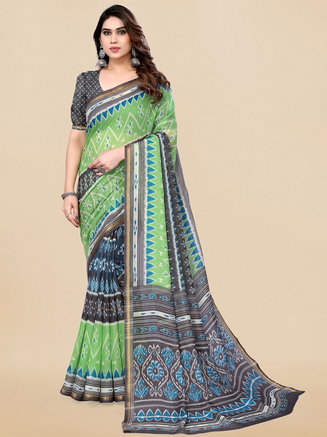 

MIRCHI FASHION Green & Black Ethnic Motifs Printed Ikat Saree