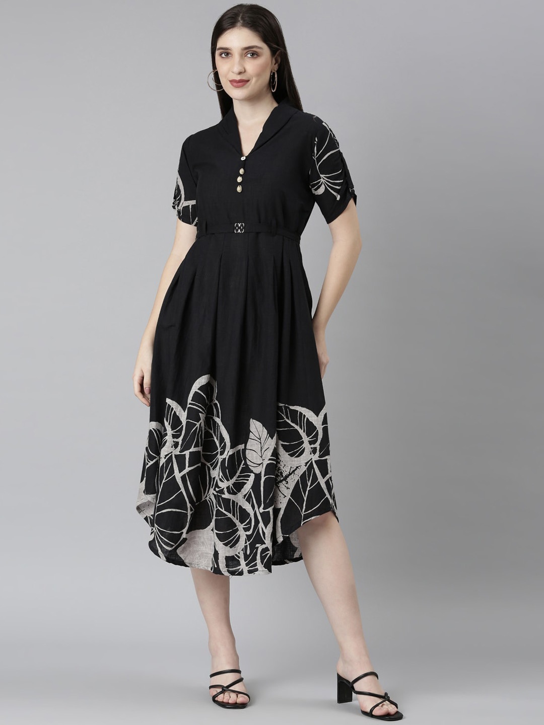 

Neerus Floral Printed A-Line Dress, Black