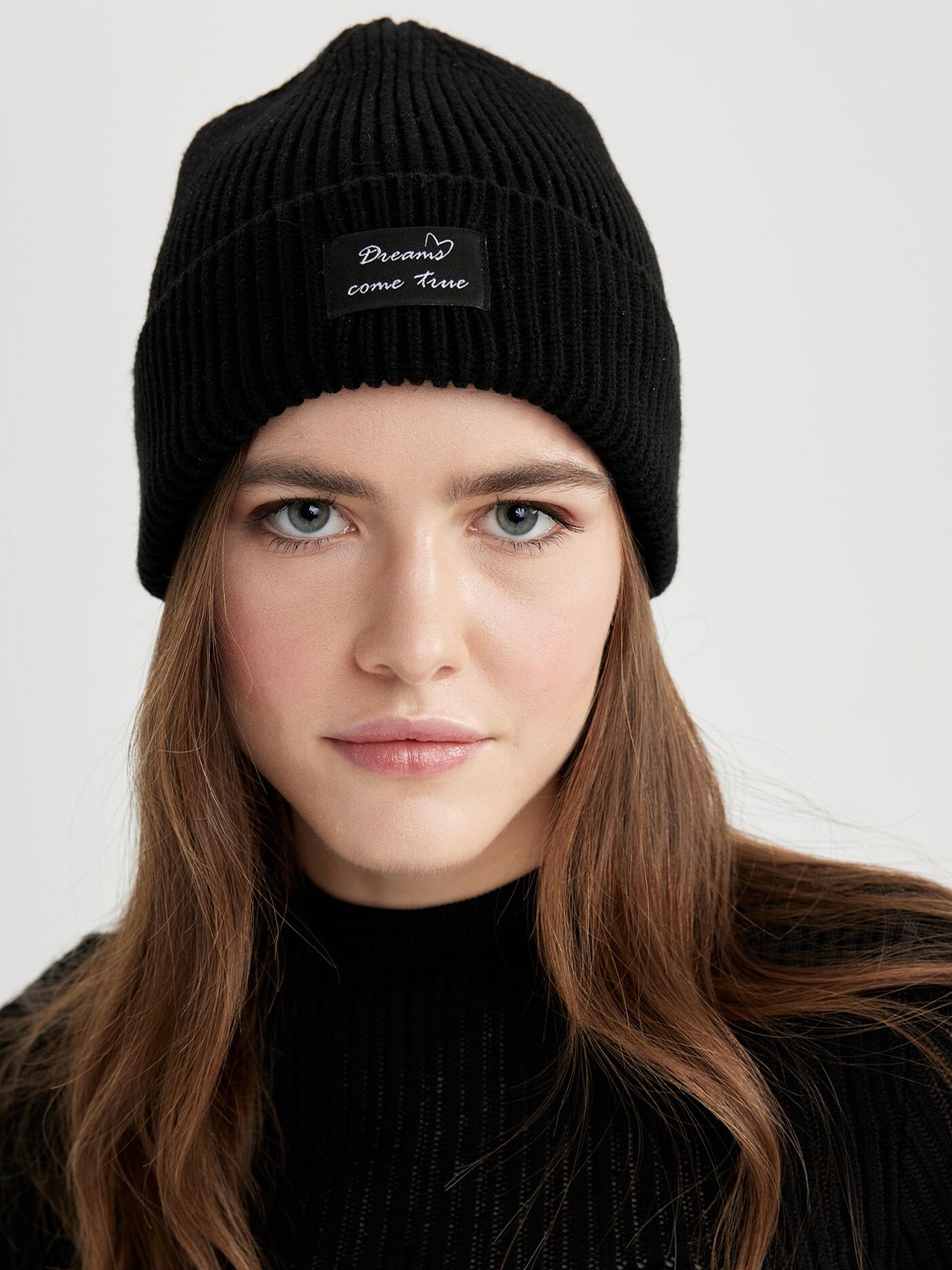 

DeFacto Women Self Design Beanie, Black