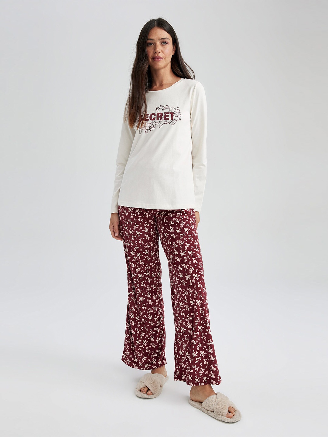 

DeFacto Floral Printed Long Sleeves Pure Cotton T-shirt With Pyjamas, White