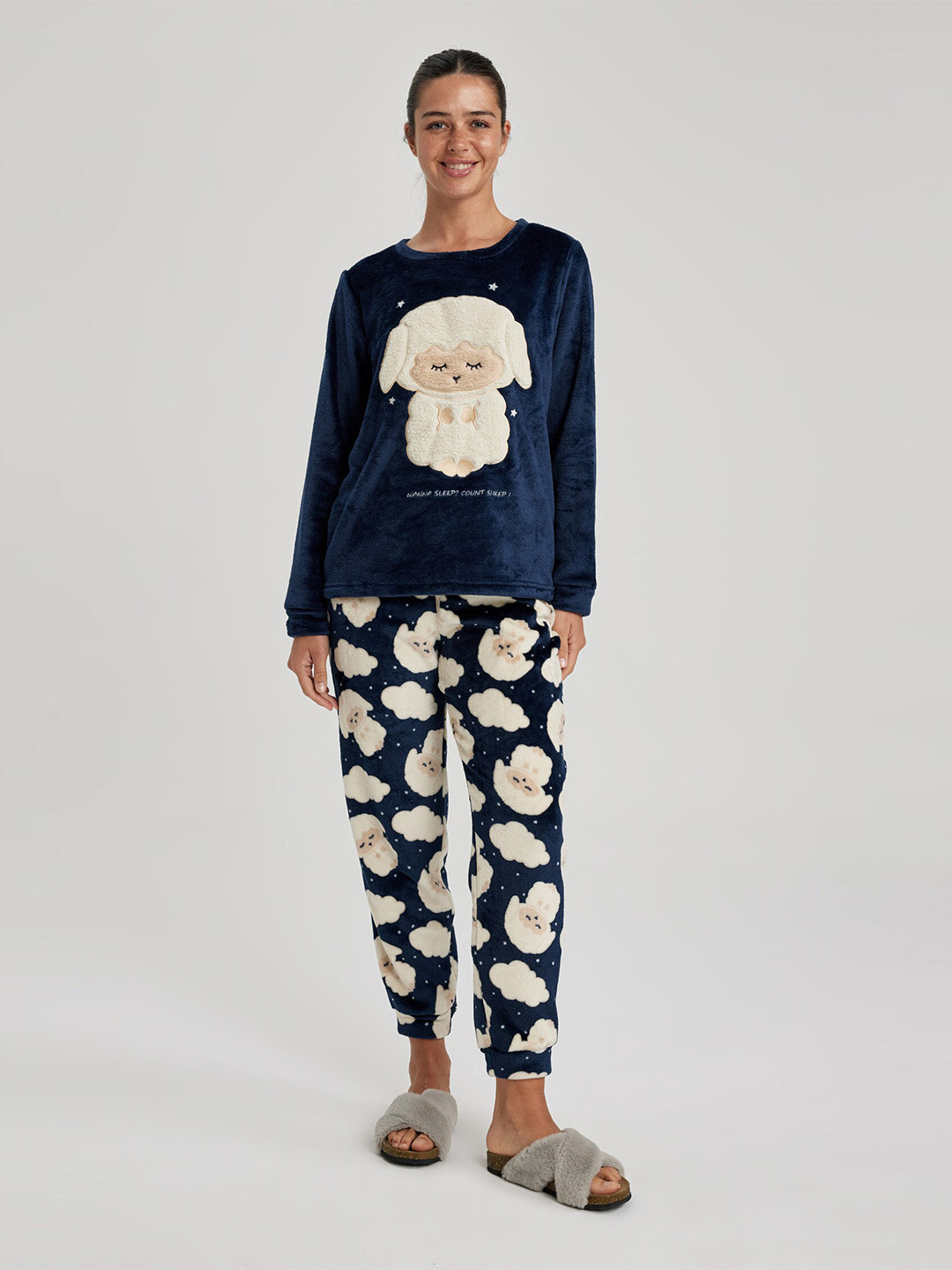 

DeFacto Applique Detail T-Shirt & Printed Lounge Pants, Navy blue