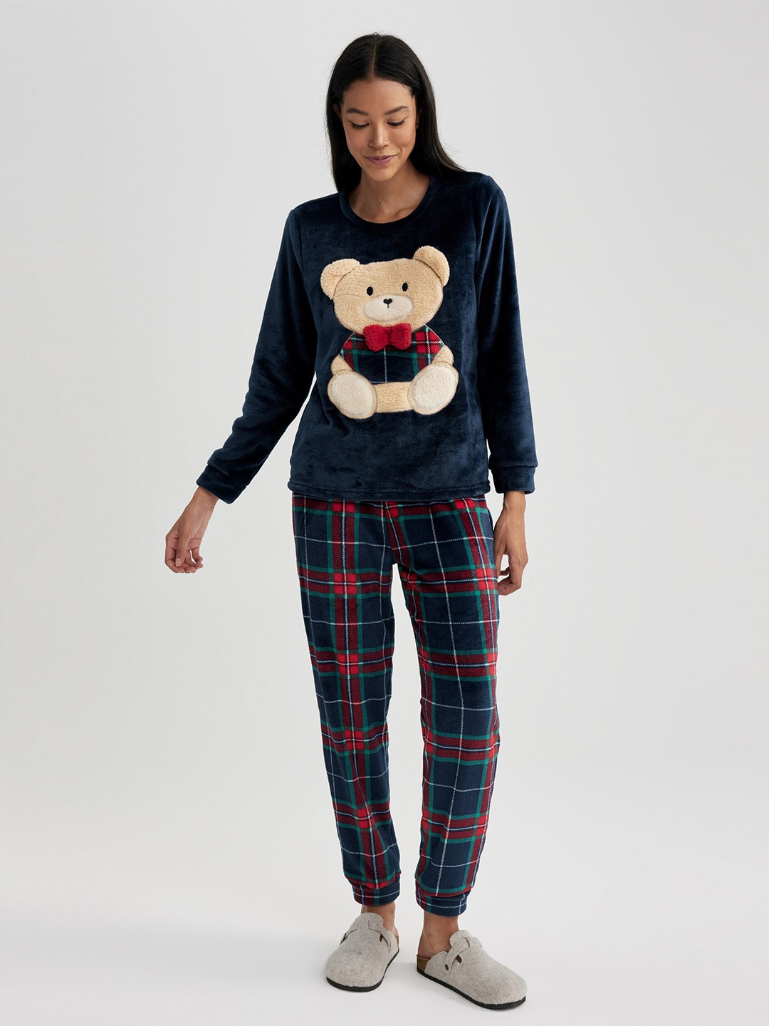 

DeFacto Applique Detail Round Neck T-Shirt & Checked Lounge Pants, Navy blue