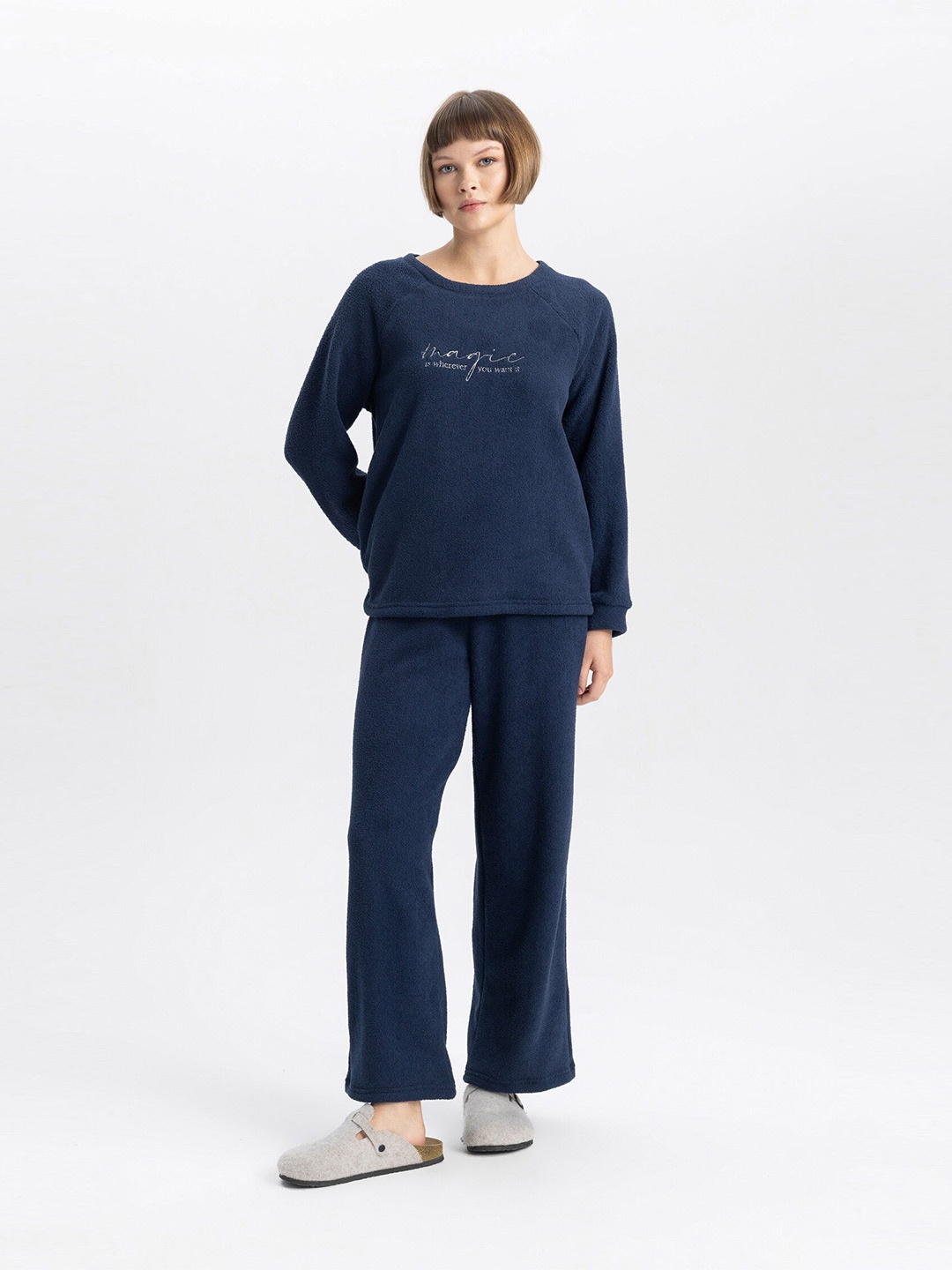 

DeFacto Typography Printed Round Neck Long Sleeves T-shirt With Pyjamas, Navy blue