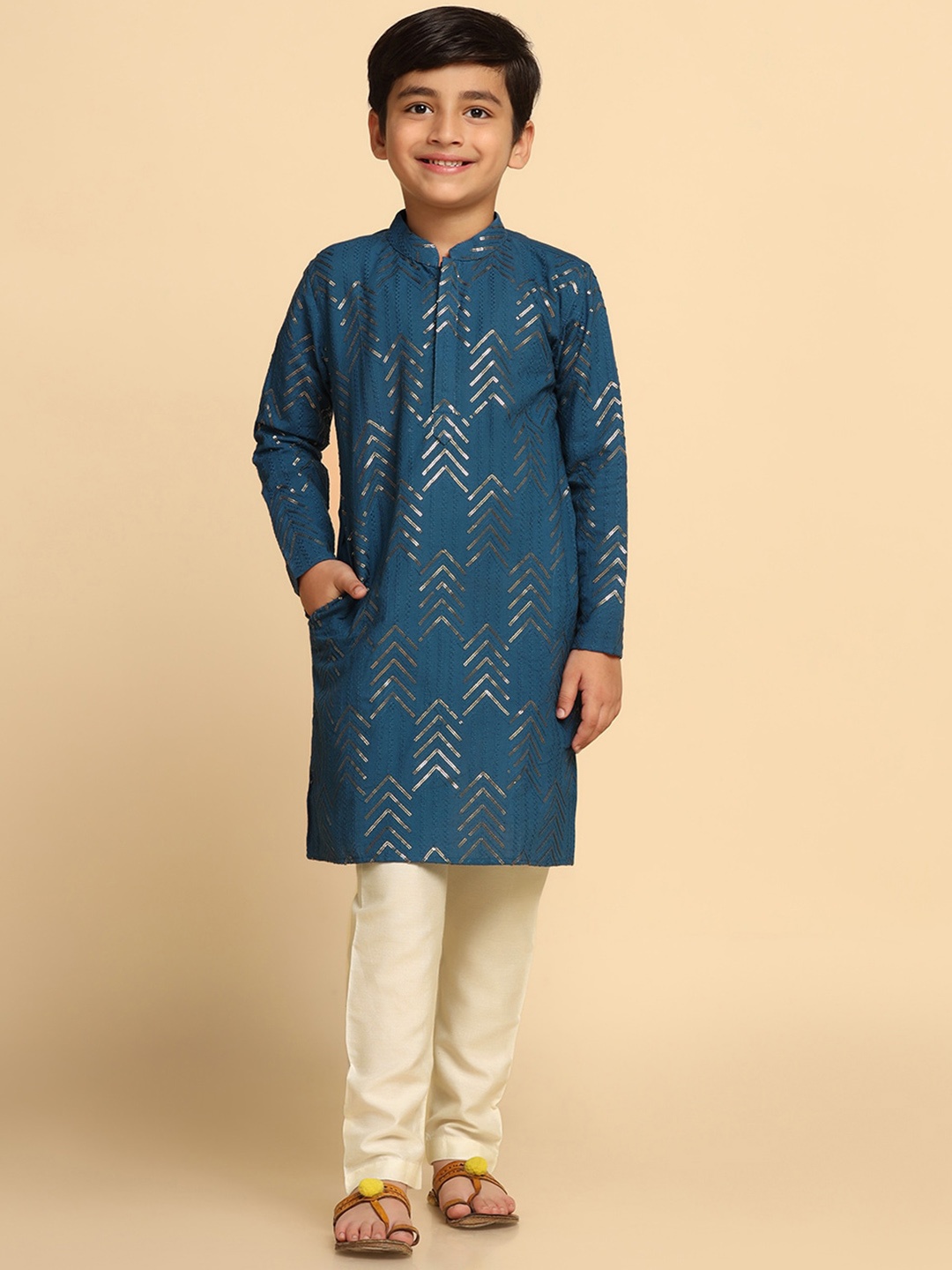 

KISAH Boys Geometric Embroidered Sequinned Kurta with Pyjamas, Blue