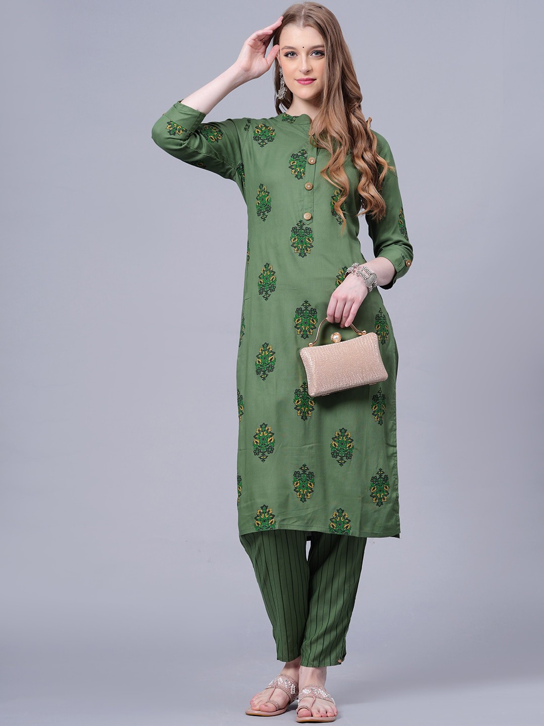 

JC4U Floral Printed Mandarin Collar Kurta With Palazzos, Green