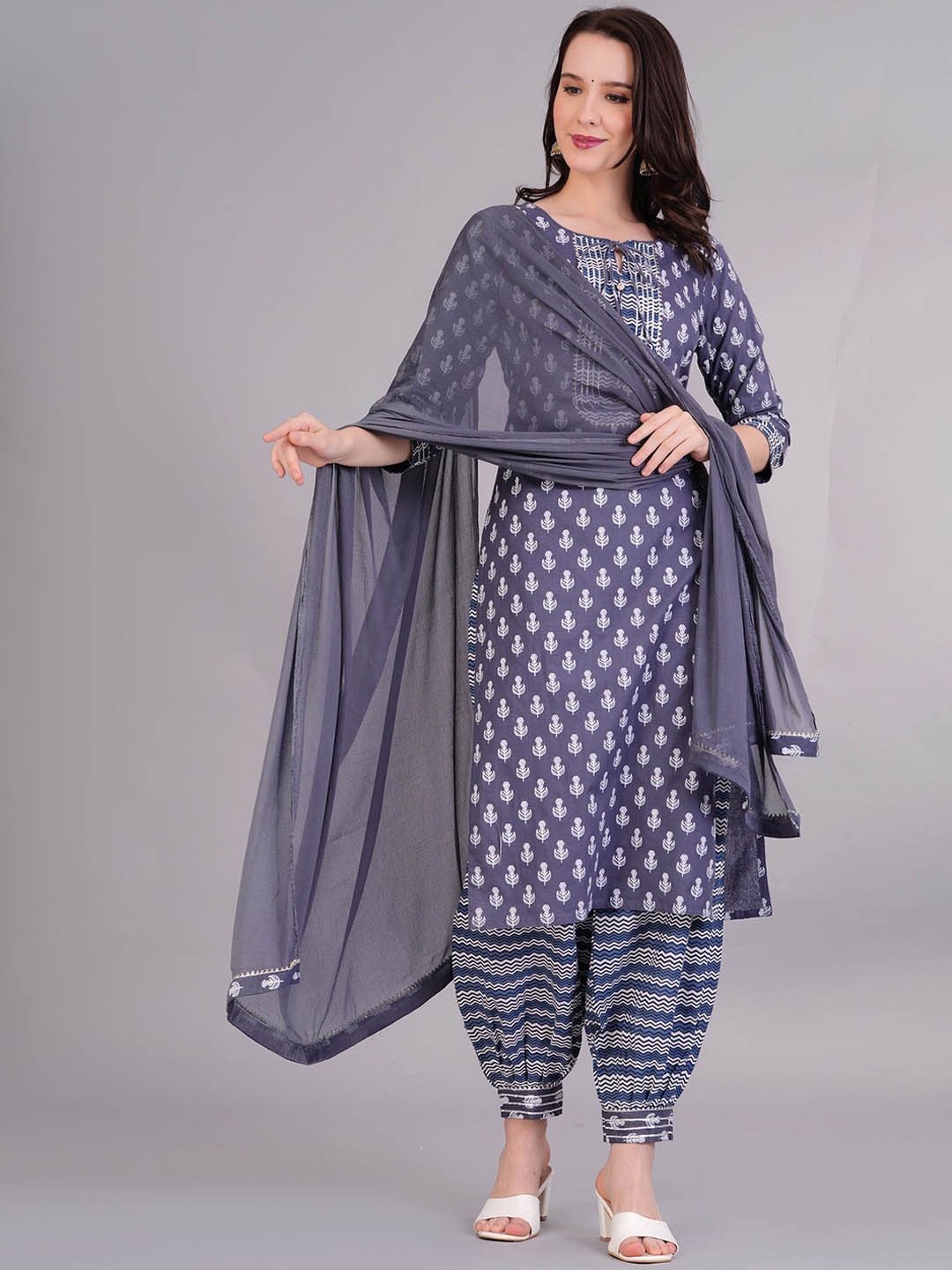 

JC4U Ethnic Motifs Printed Gotta Patti Pure Cotton Kurta with Trousers & Dupatta, Blue