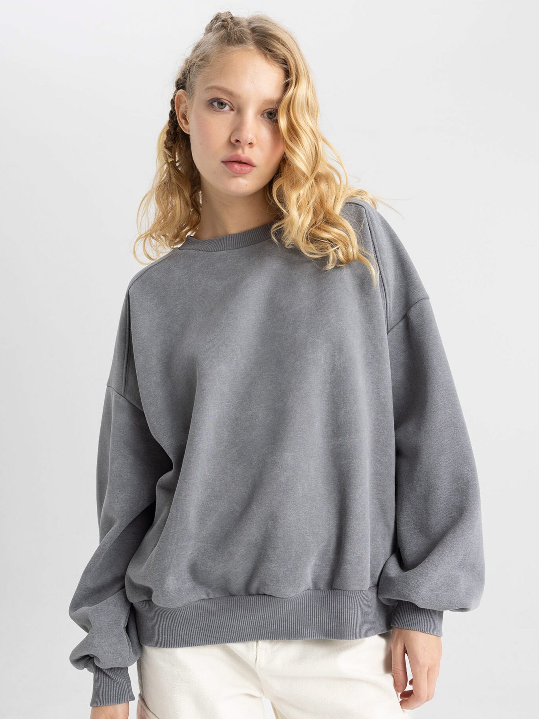 

DeFacto Round Neck Long Sleeves Pullover Sweatshirt, Grey