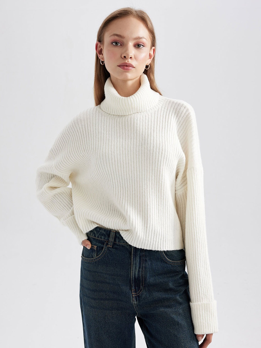 

DeFacto Ribbed Turtle Neck Pullover, White