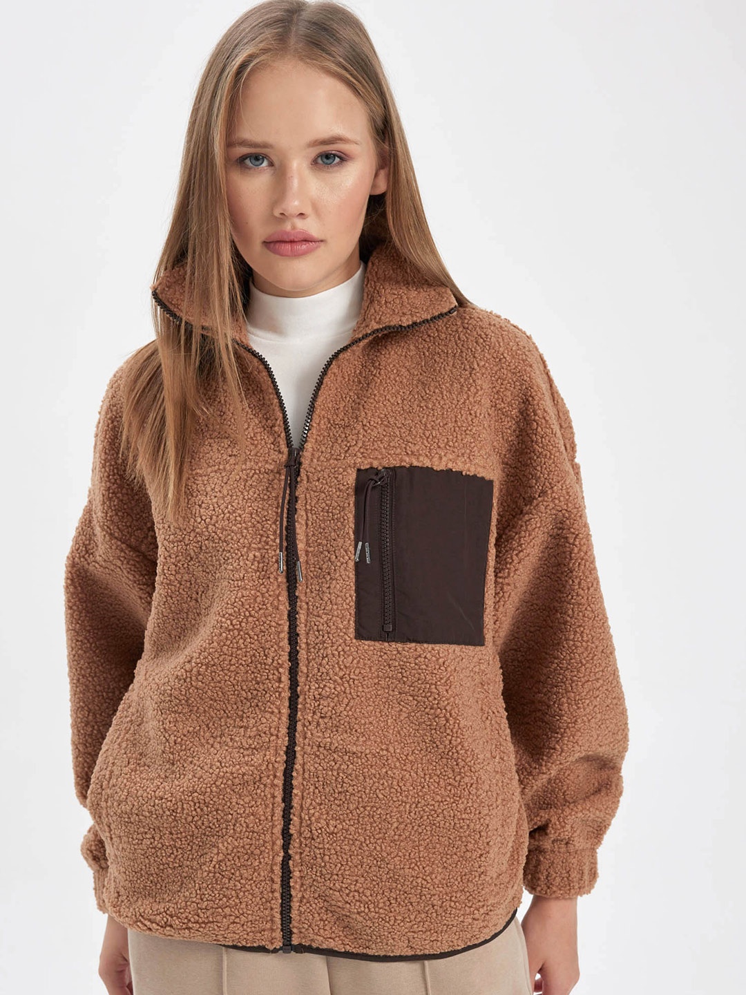 

DeFacto Contrast Pocket Zipper Front-Open Sweatshirt, Brown