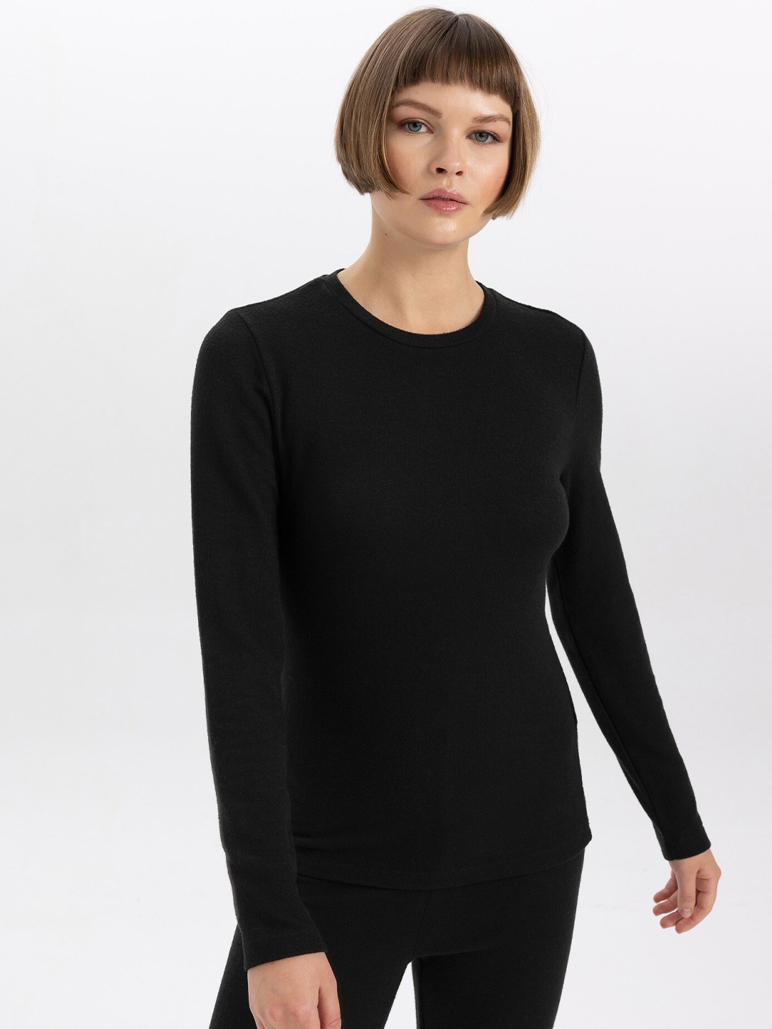 

DeFacto Round Neck Long Sleeves Thermal Top, Black