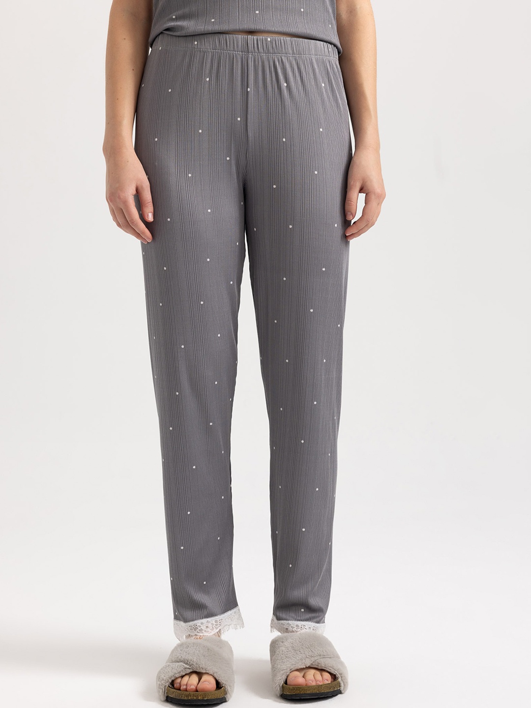 

DeFacto Women Mid Rise Polka Dot Printed Parallel Trousers, Silver