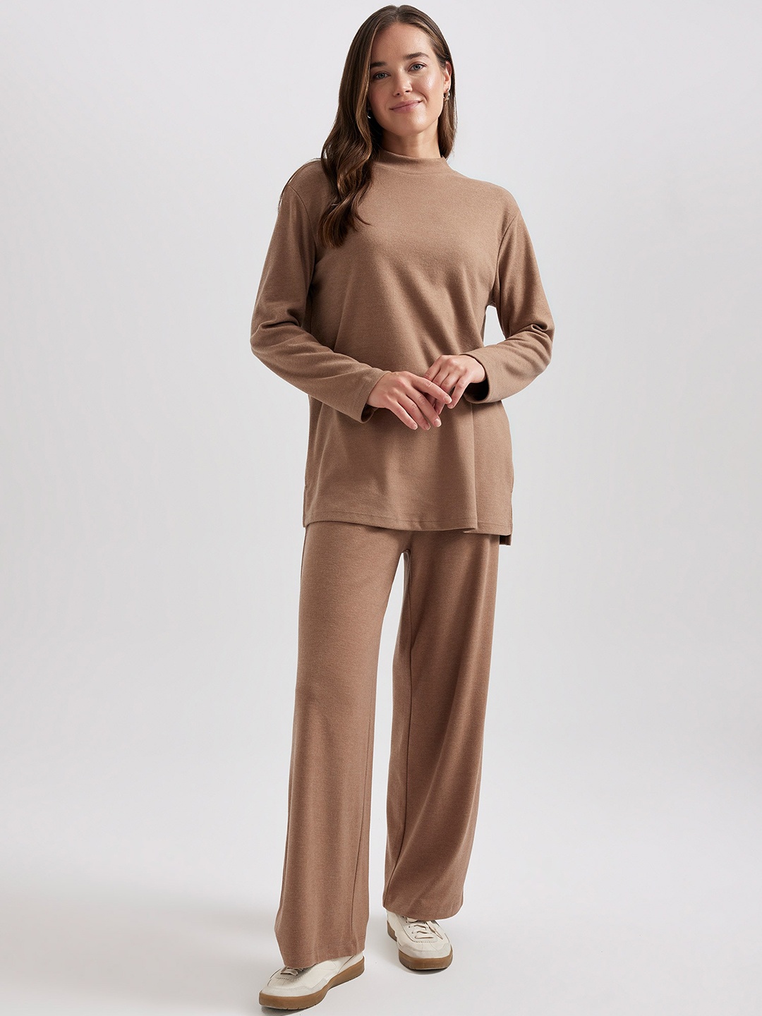 

DeFacto Women Mid-Rise Regular Fit Cotton Parallel Trouser, Beige
