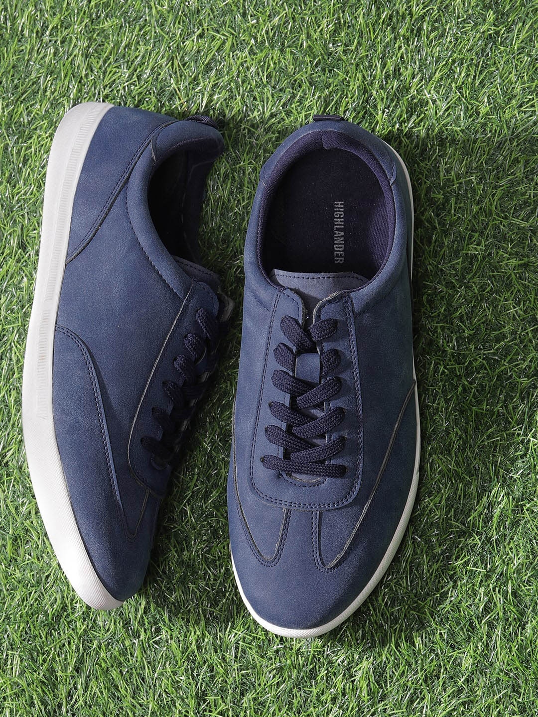 

HIGHLANDER Men Contrast Sole Lace-Up Sneakers, Navy blue