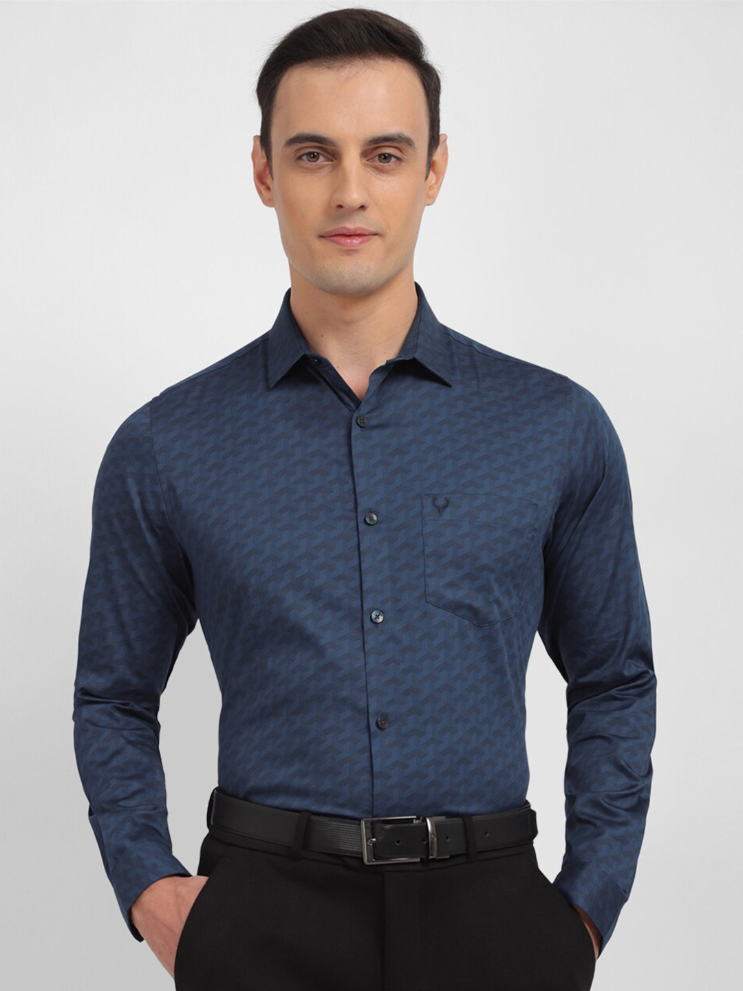 

Allen Solly Slim Fit Geometric Printed Pure Cotton Formal Shirt, Navy blue