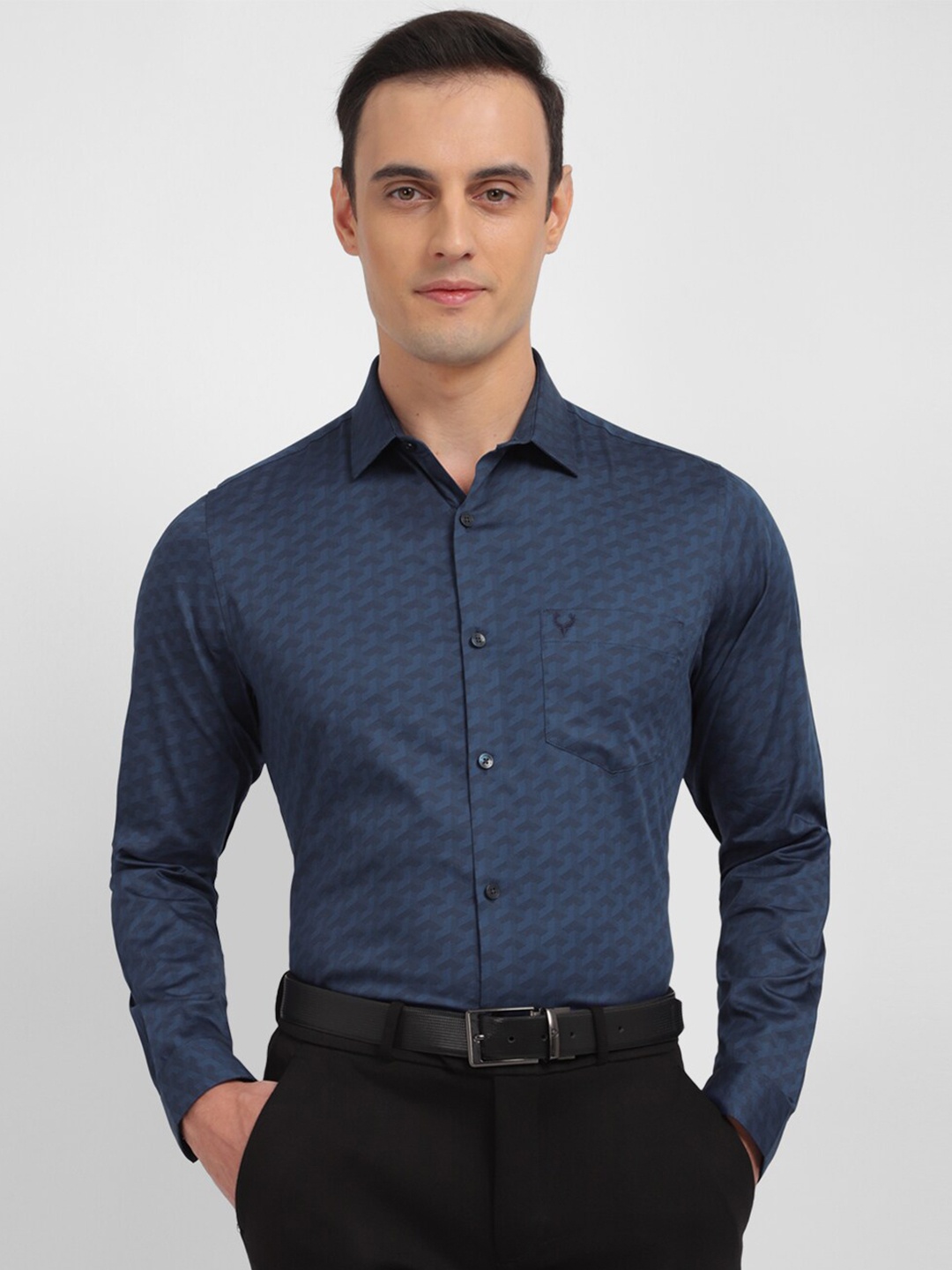 

Allen Solly Slim Fit Geometric Printed Formal Shirt, Navy blue