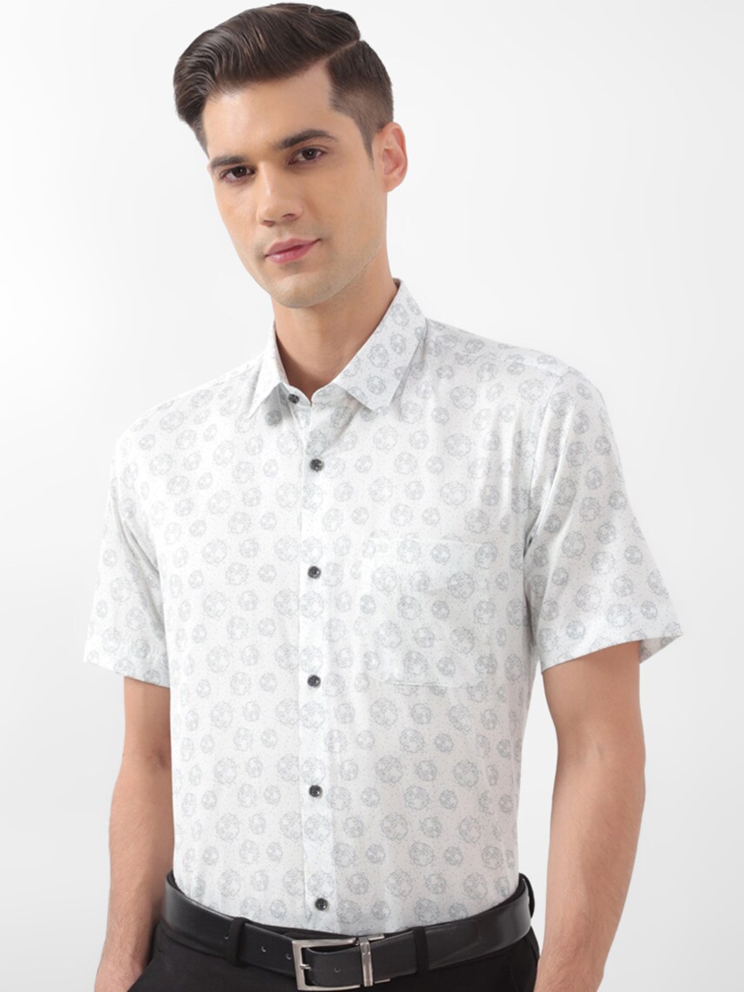 

Peter England Abstract Printed Regular Fit Formal Shirt, White