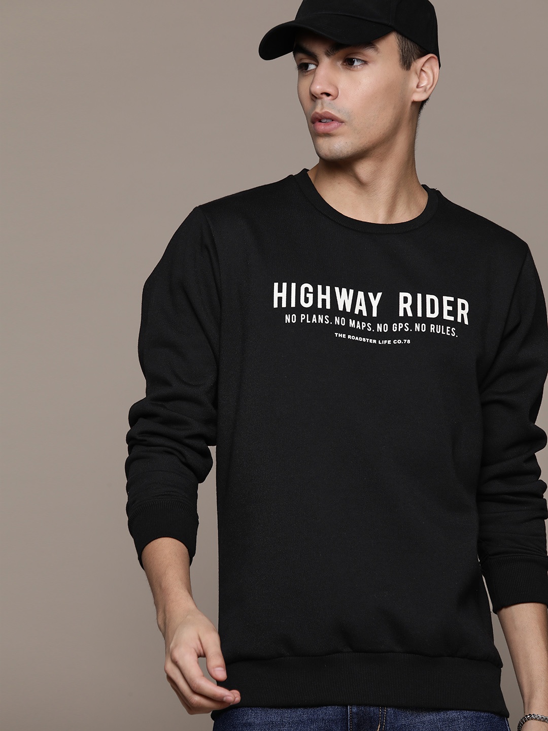 

Roadster Men Typography Printed Sweatshirt, Black