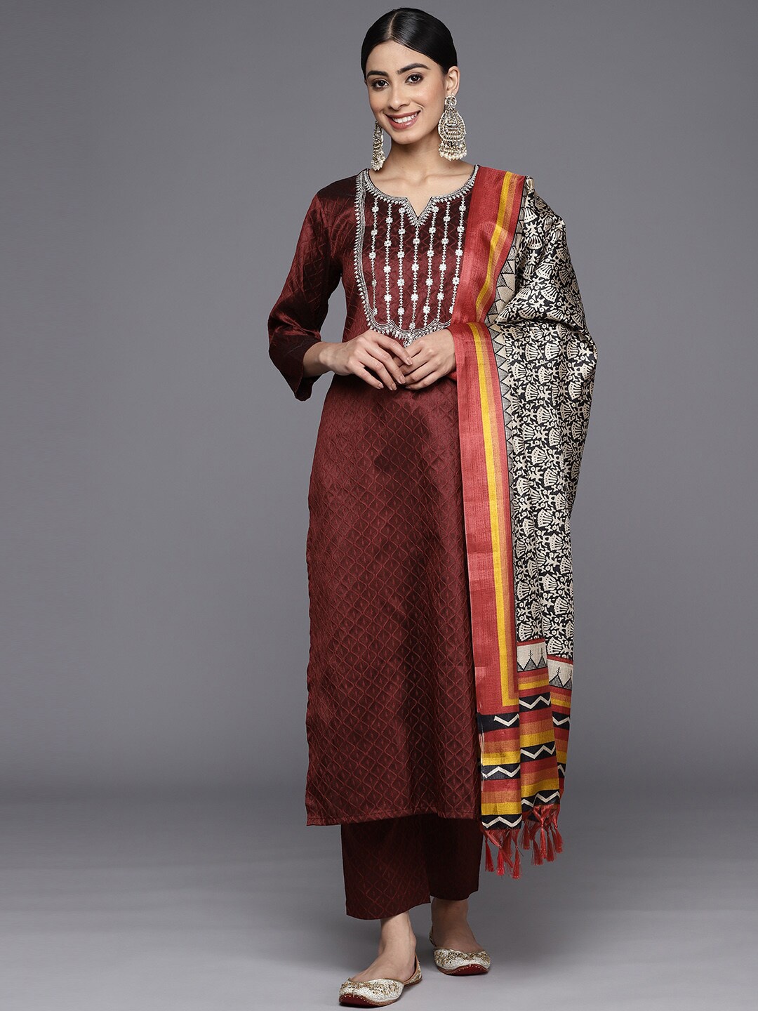 

KALINI Ethnic Motifs Woven Design Regular Thread Work Kurta With Trousers & Dupatta, Maroon