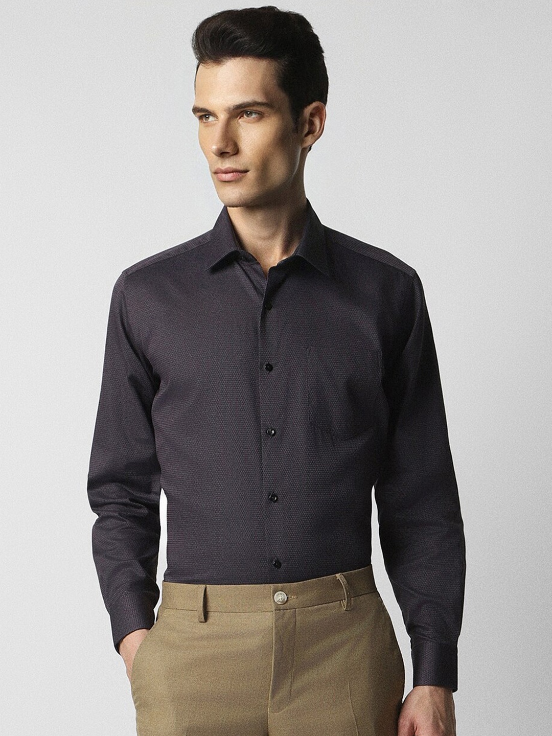 

Van Heusen Textured Self Design Pure Cotton Formal Shirt, Black