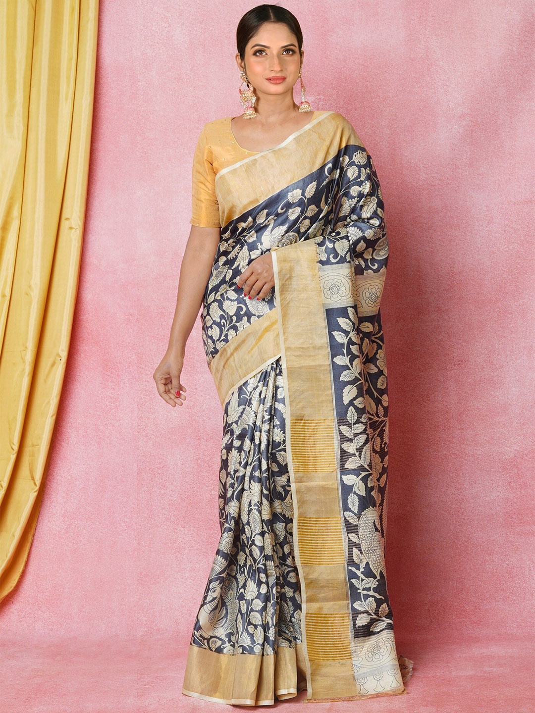 

Unnati Silks Floral Printed Pure Silk Handloom Tussar Saree, Grey