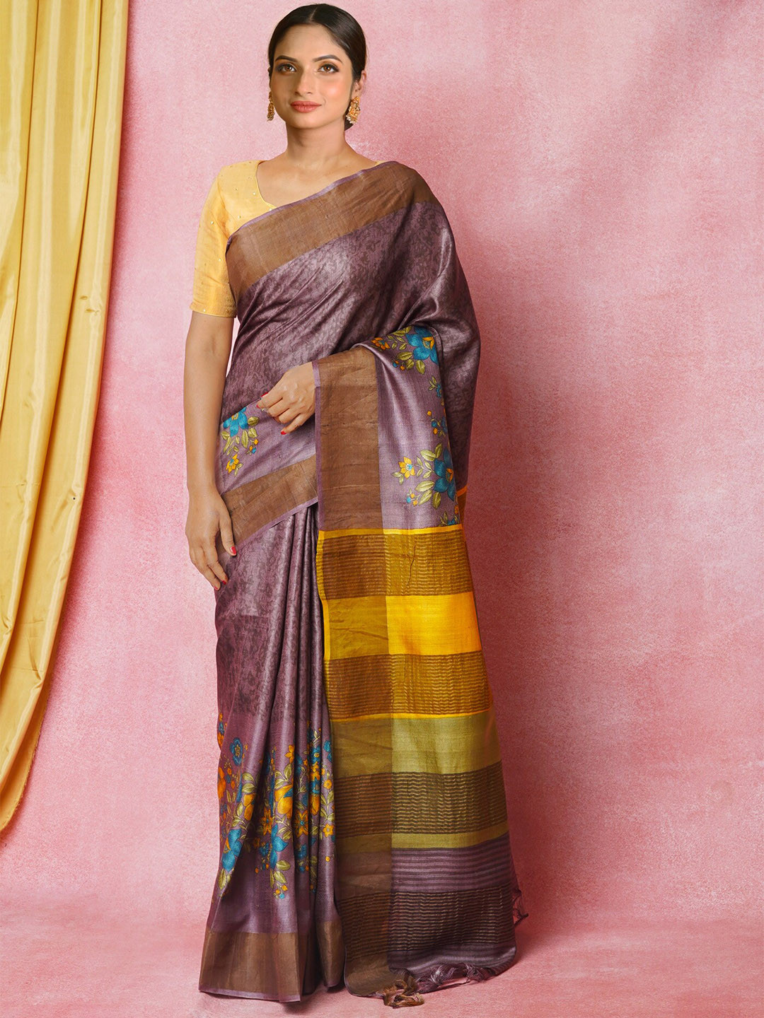 

Unnati Silks Ethnic Motifs Printed Pure Silk Tussar Saree, Grey