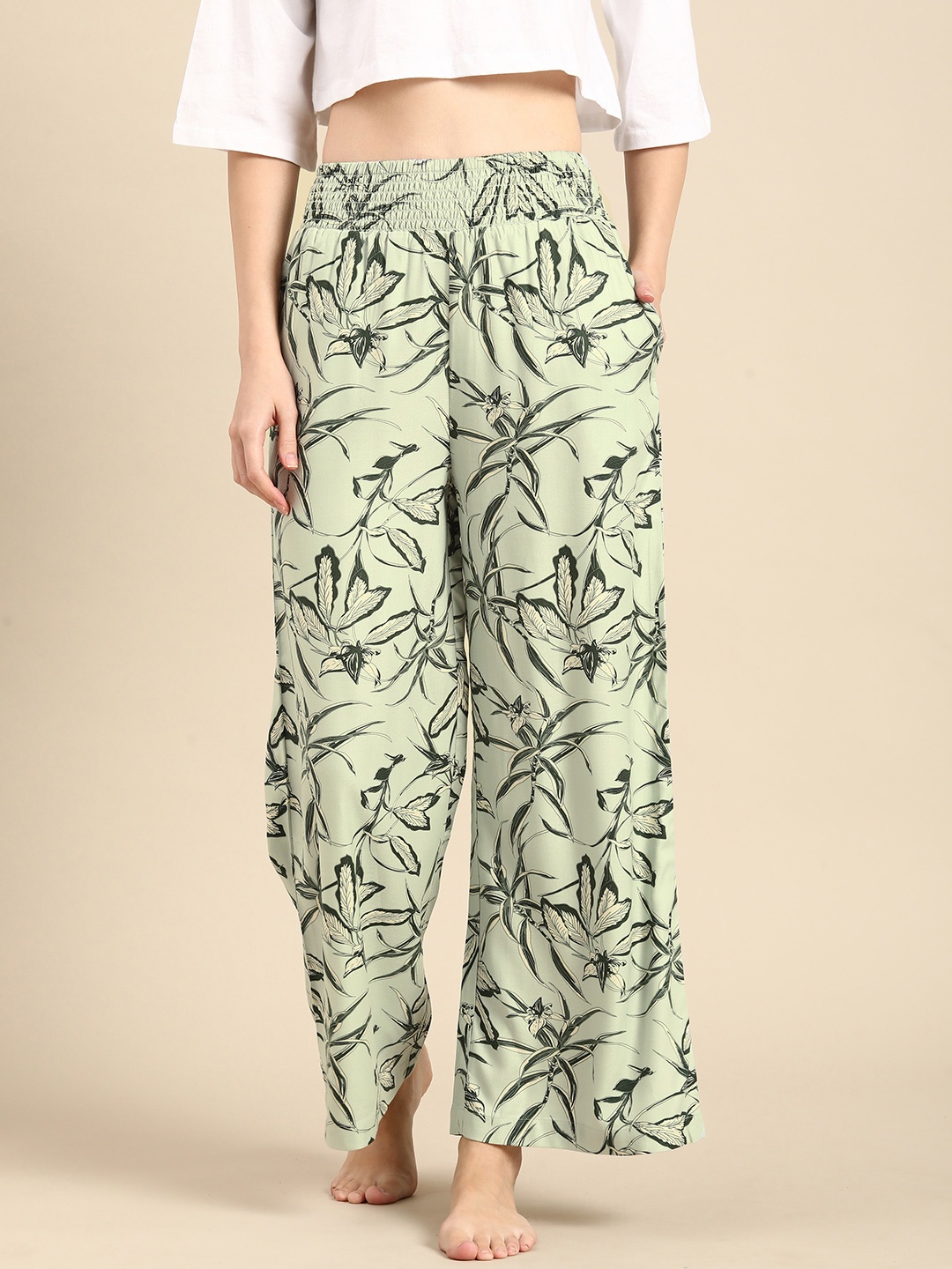 

Mystere Paris Printed Mid-Rise Lounge Pants, Green