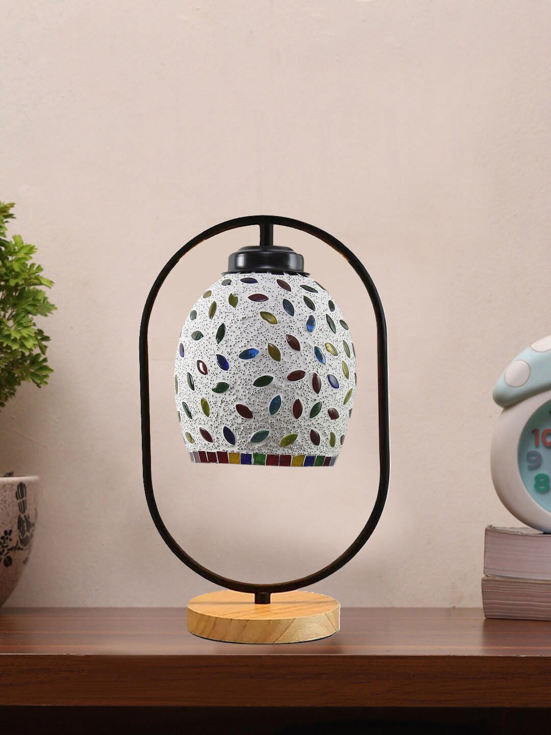 

Devansh Black & White Cylinder Table Lamps