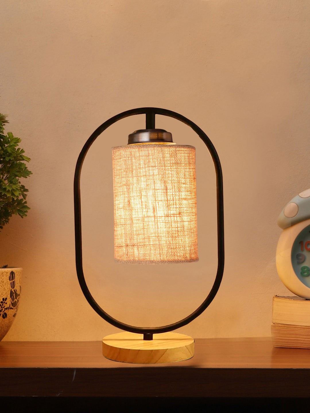 

Devansh Black & Beige Jute Drum Wooden & Iron Table Lamp