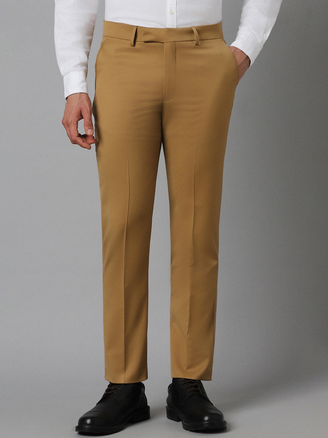 

Louis Philippe Men Slim Fit Formal Trousers, Brown