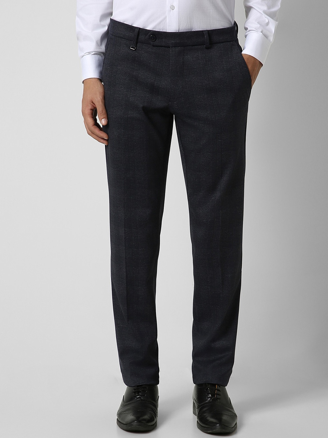 

Van Heusen Men Checked Slim Fit Formal Trousers, Black
