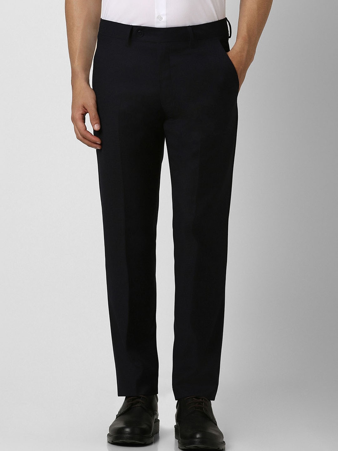 

Van Heusen Men Slim Fit Mid-Rise Formal Trousers, Black