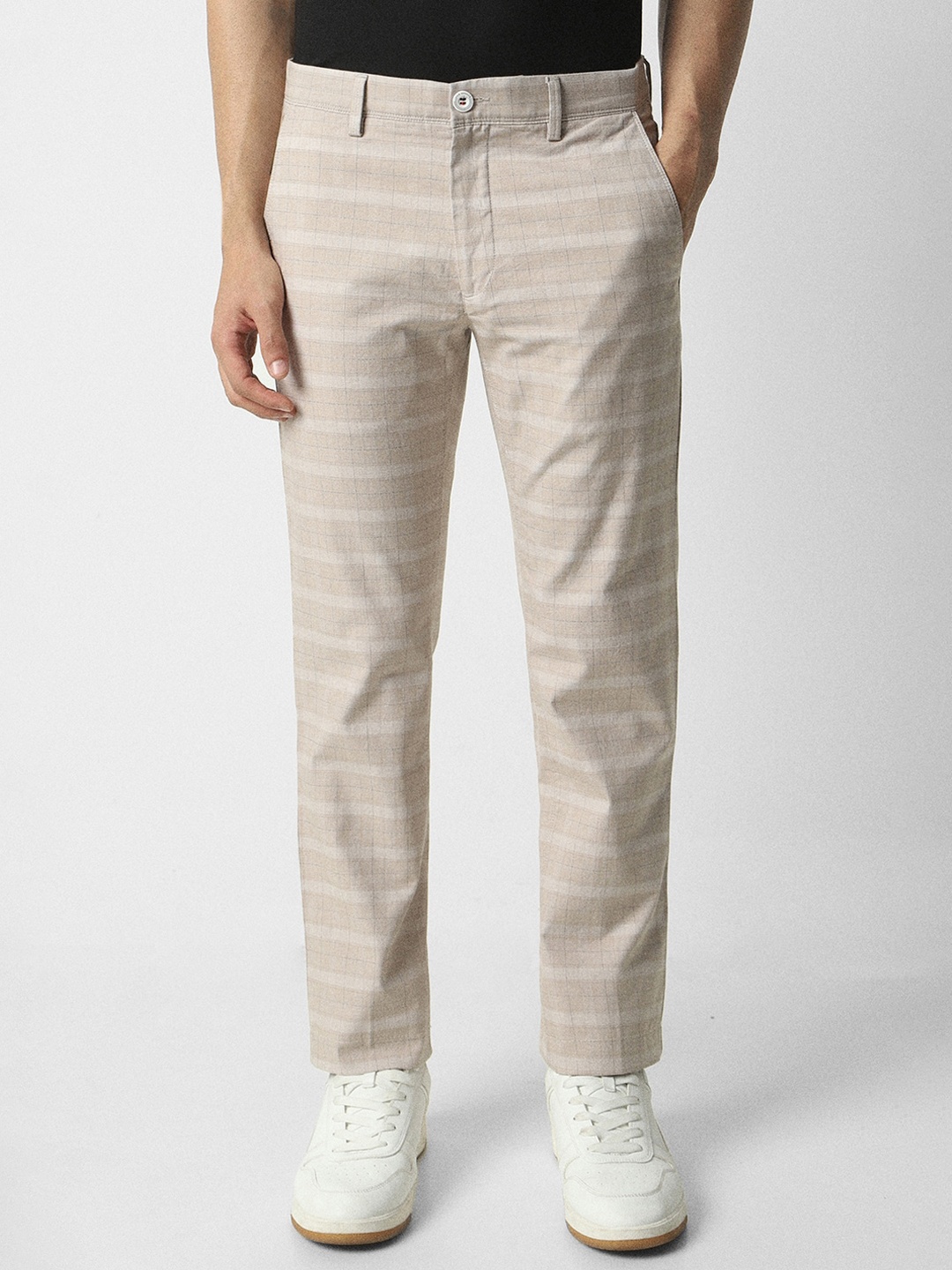 

Van Heusen Sport Men Checked Slim Fit Trousers, Beige