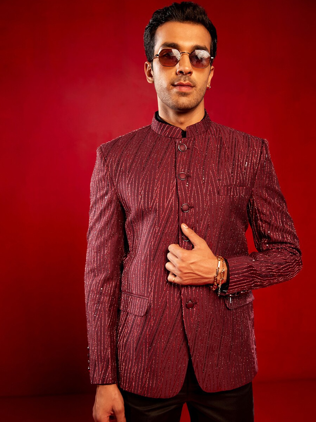 

VASTRAMAY Embellished Slim Fit Bandhagala Jodhpuri Blazer, Maroon