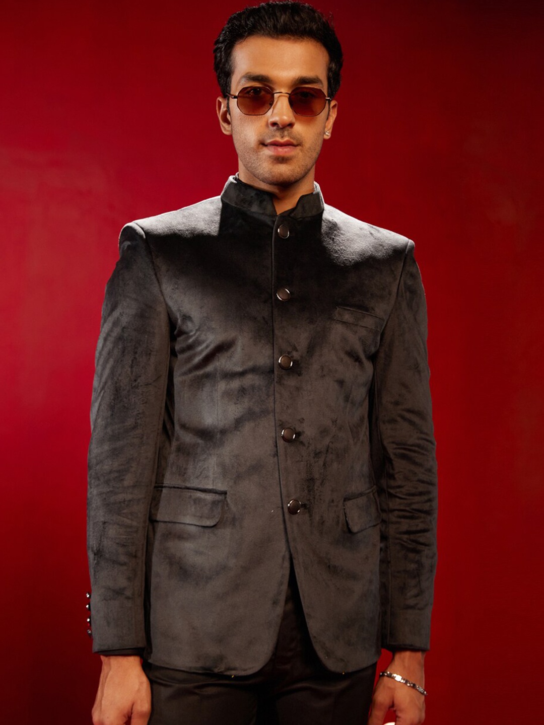 

VASTRAMAY Slim Fit Velvet Bandhgala Jodhpuri Blazer, Black